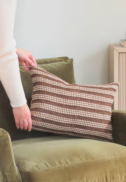 Nepsa Mocha Pillow | 14x20